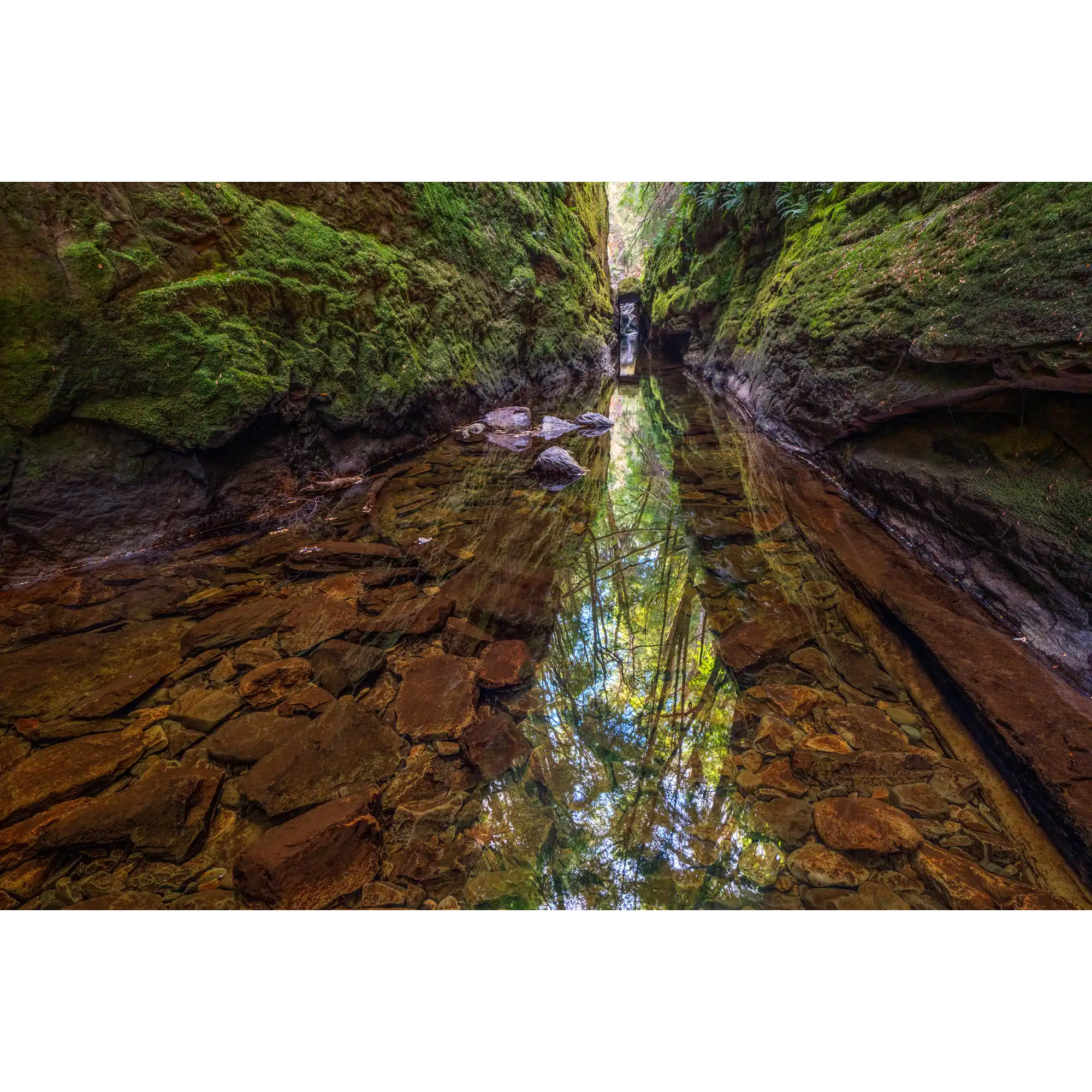 Gorge with chockstone by Martin Hawes