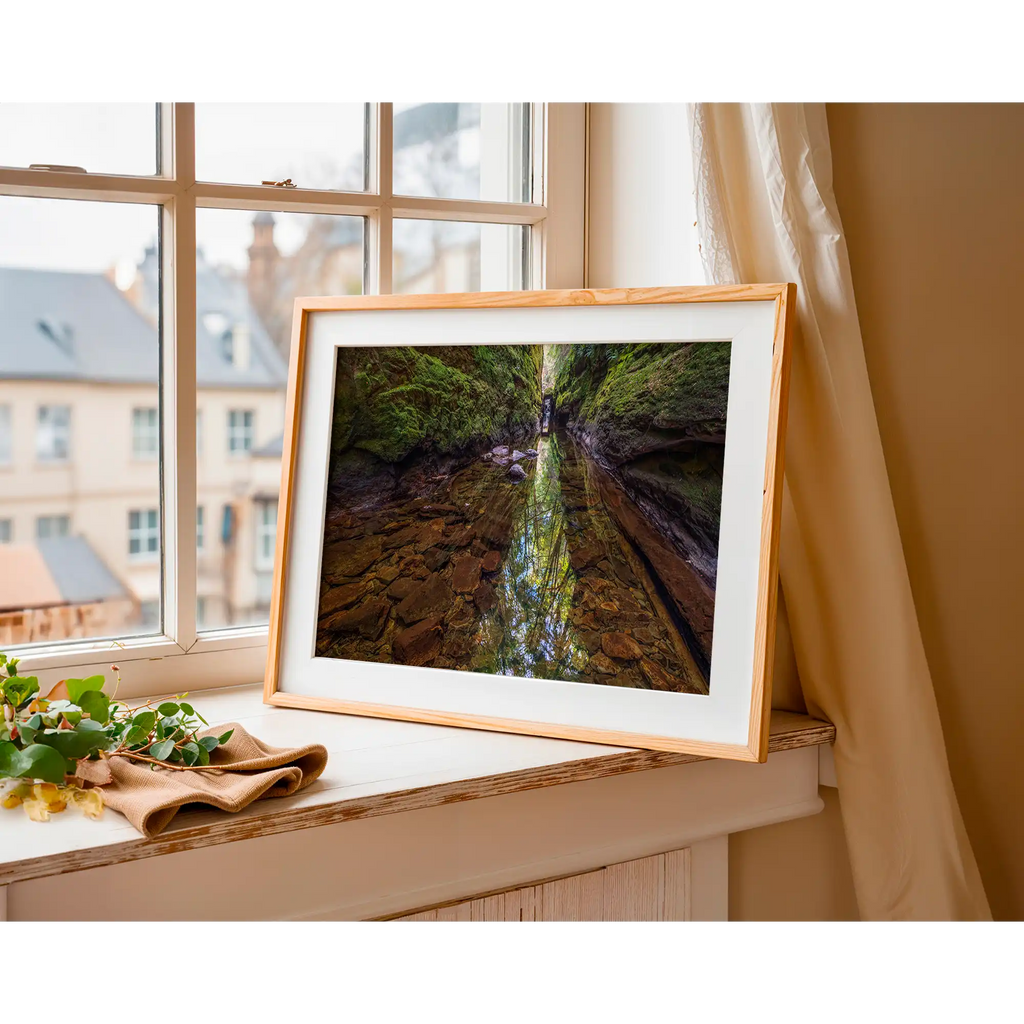 Gorge with chockstone by Martin Hawes
