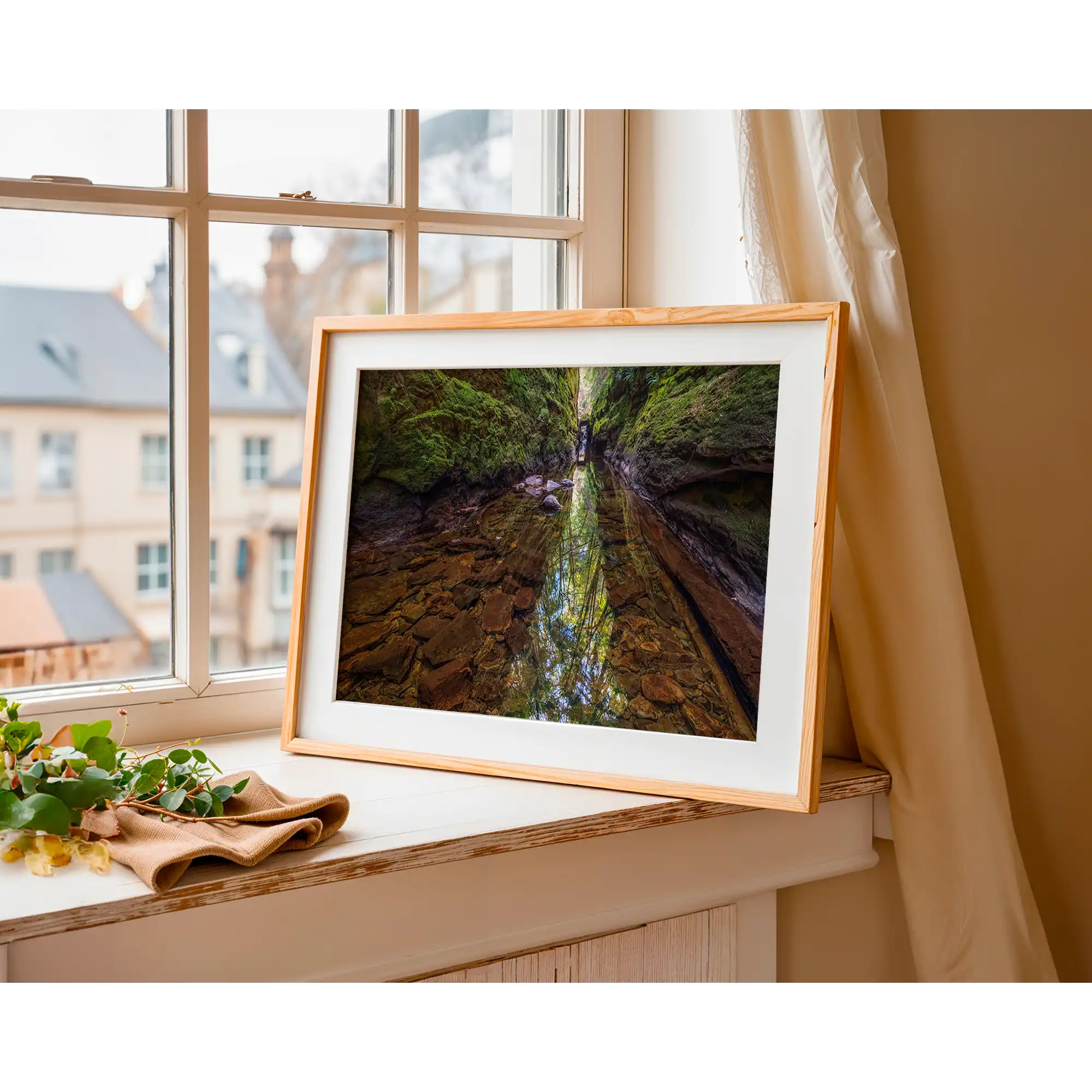 Gorge with chockstone by Martin Hawes