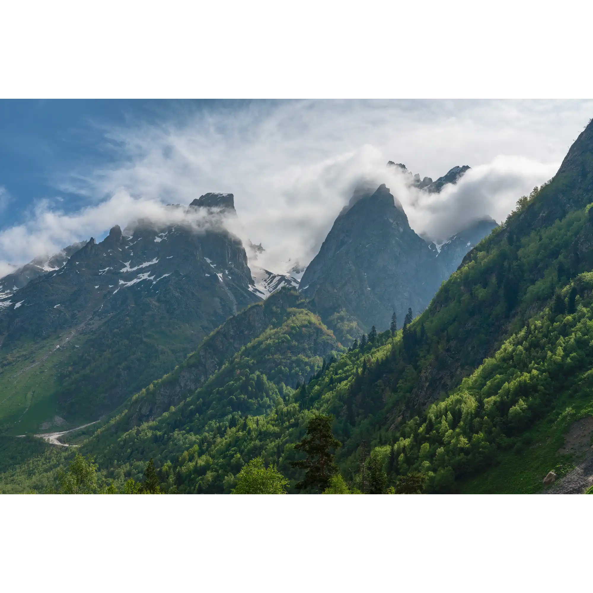 The Lekhziri valley by Martin Hawes