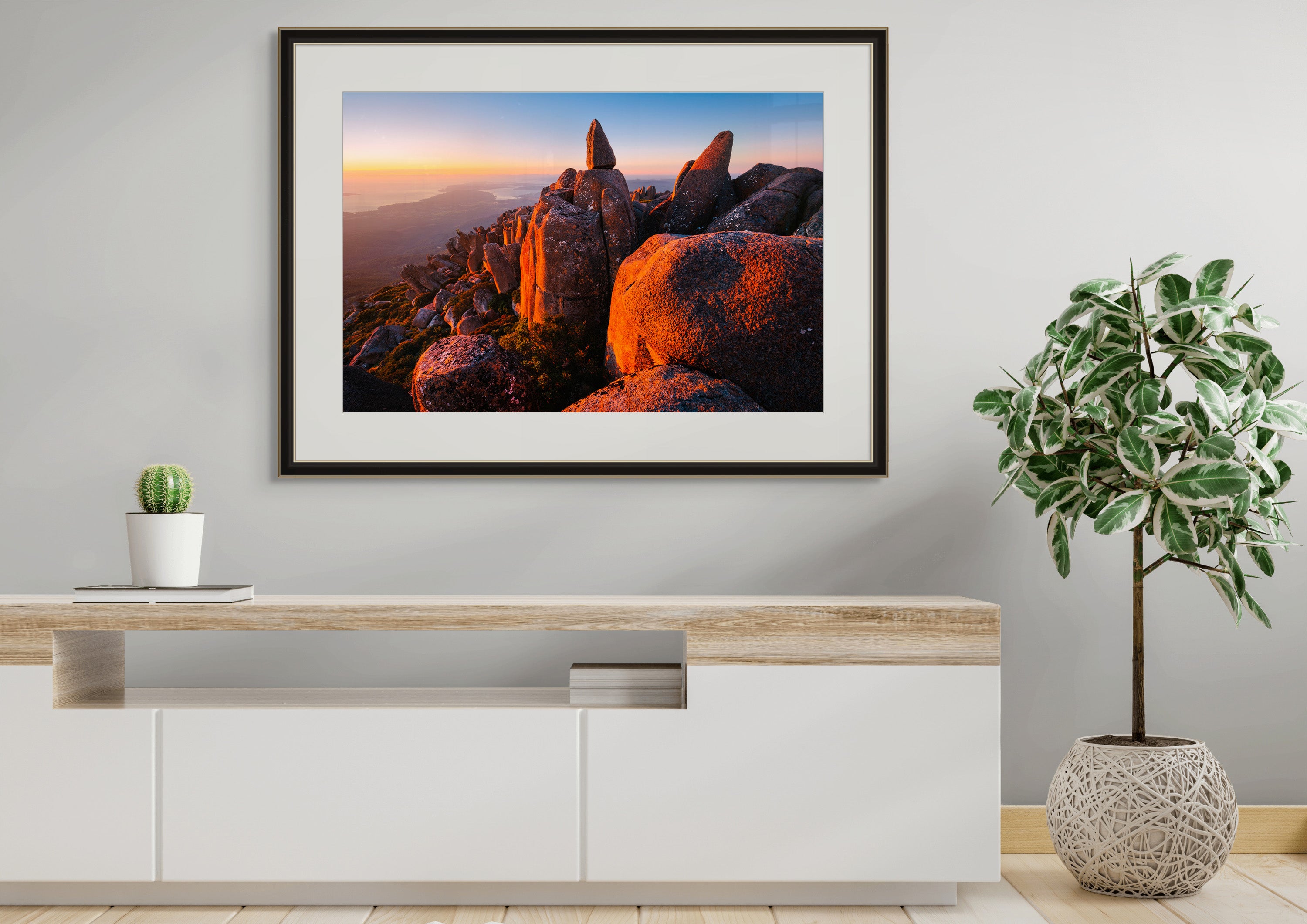 Kunanyi Glow by Luke Tscharke